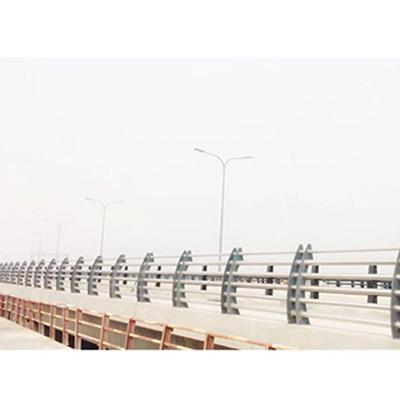 道路、橋梁不銹鋼復(fù)合管